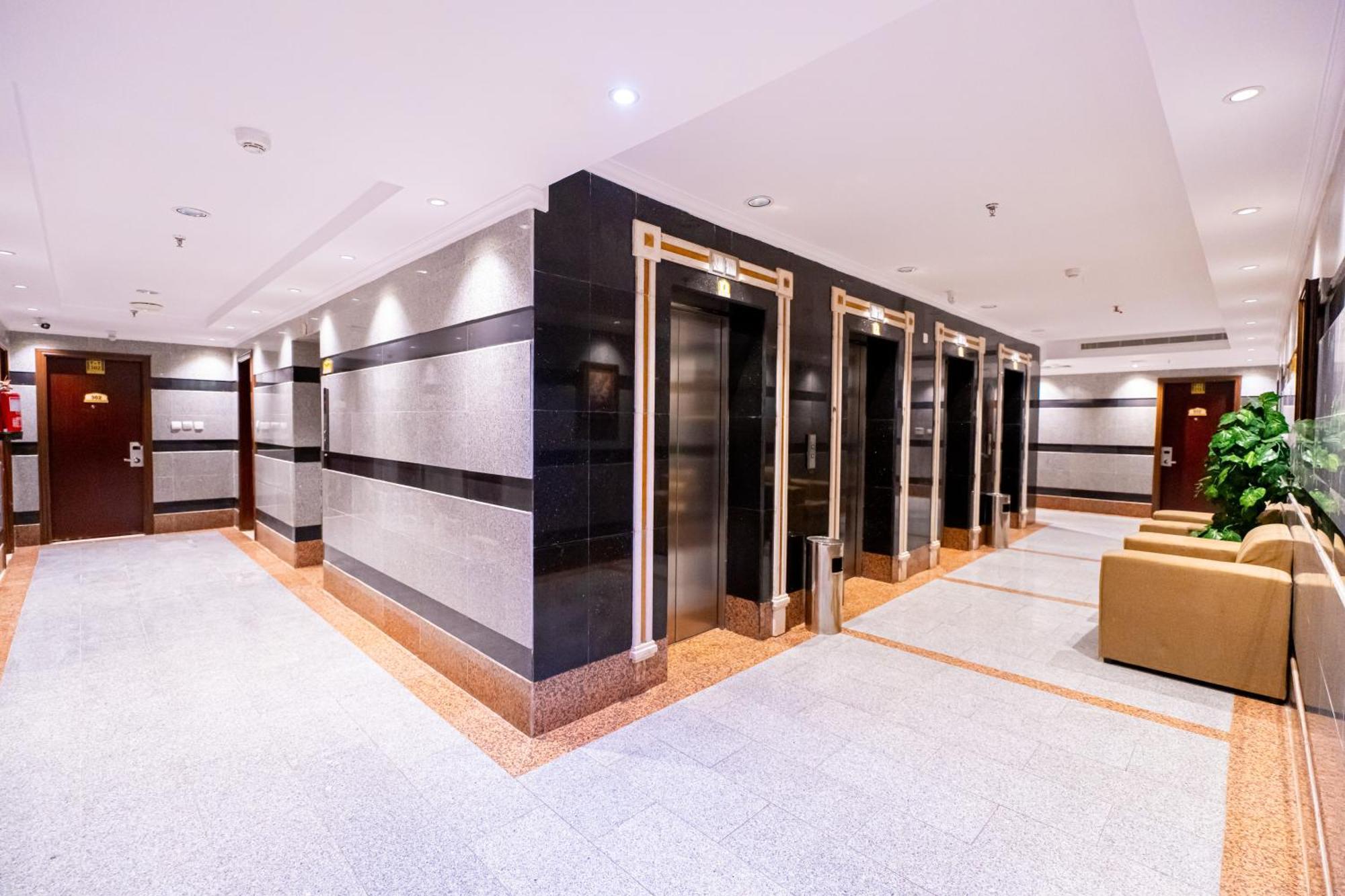 Al Kiram Hotel Al Azizia Mecca Екстер'єр фото